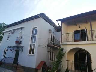 Гостиница Villa Del Mar Архипо-Осиповка Двухместный номер с 1 кроватью и балконом (для 2 взрослых и 1 ребенка)-5