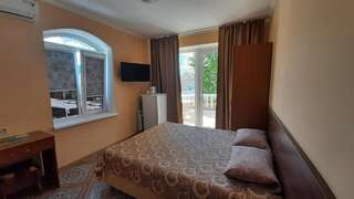 Гостиница Villa Del Mar Архипо-Осиповка Улучшенный двухместный номер с 1 кроватью-8